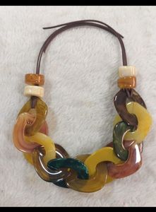 Collar de Resina Hecho a Mano para Mujer, Collar con Colgante de Resina Vintage, Joyería Elegante, Collar de Resina Floral, Regalo Hecho a Mano - Product Image 3