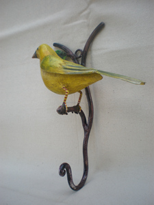 Gancho de Pared de Hierro Pintado en Amarillo Canario, Ganchos de Pared de Hierro Fundido Europeos Vintage con Diseños de Animales para Colgar Cestas de Jardín - Product Image 6