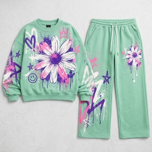 Ensemble survêtement femme vert menthe graffiti floral avec pantalon large, tenue streetwear deux pièces tendance ONEAPEX Wears Look - Product Image 3