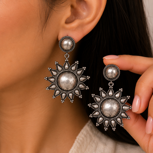 Proveedor al por mayor de pendientes colgantes de perlas de acero inoxidable chapados en plata antigua, regalo moderno para mujer para aniversario - Product Image 2