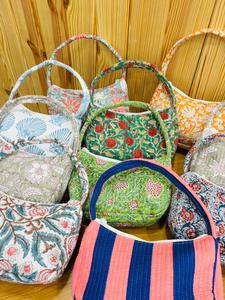 Sac à main matelassé en coton premium à motif floral, sac fourre-tout léger en tissu, sac à bandoulière personnalisé imprimé pour femme, exportateur en gros - Product Image 3
