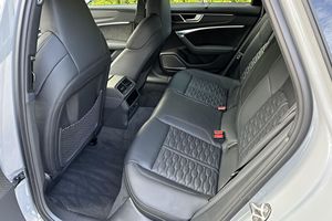 รถ RS6 AVANT ปี 2021 สภาพใช้งานมาแล้ว - Product Image 3