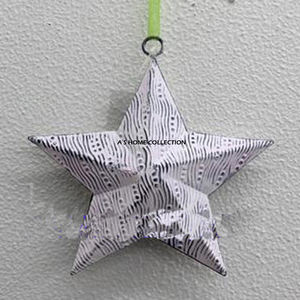 Boîte de Noël classique de créateur, rouge, en forme de cœur, pour décoration de mariage, à suspendre pour les fêtes, idéale comme cadeau de luxe - Product Image 2