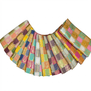 ผ้าไหมบรอกเคดหรูหรา ประดับด้วยลายทองคำแบบซารี  ทออย่างประณีต เหมาะสำหรับชุดเจ้าสาวและงานตกแต่งภายในแบบราชวงศ์ - Product Image 1