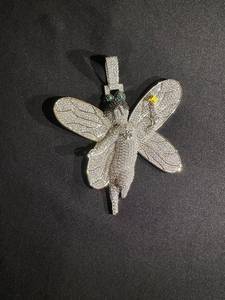 Pendentif élégant en forme de papillon, bijoux en argent plaqué or jaune avec pierre scintillante, accessoire de mode pour femmes et hommes - Product Image 4
