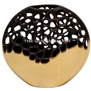 Luxury Look Silver Finished Geometric Shape Flower Vase Minimalist Design Home Office Tabletop Gifting Wedding Occasions - Product Image 5