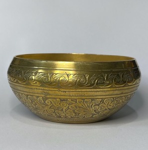 Bol à bougie moderne en métal pour la présentation de bougies, créant une décoration intérieure esthétique avec un style de décoration intérieure élégant et sophistiqué - Product Image 1