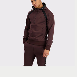 Conjuntos deportivos OEM Slim Fit para gimnasio y actividades de entrenamiento con logotipos personalizados. Conjunto de chándal para hombre. - Product Image 5