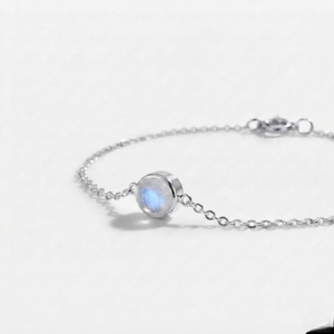 Bracelet à maillons classique en argent sterling plaqué rhodium avec pierre de lune sertie clos, collection Rhaya Jewels, idéal pour les mariages d'enfants - Product Image 2