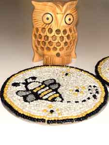 Sous-verres perlés faits main portables MS HANDICRAFT - Cadeaux religieux classiques avec support en polyester (4x4 pouces) - Product Image 2