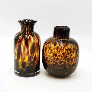 Ensemble de porte-bougies en verre en promotion pour la décoration du salon, de la table à manger, des fêtes et des occasions spéciales, disponible au meilleur prix - Product Image 6