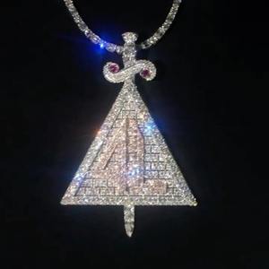Colgante de Moissanita Piramidal Personalizado, Moissanita Real VVS1, Colgante Personalizado con Letra/Número, Colgante Hip Hop, Colgante Iced Out - Product Image 3