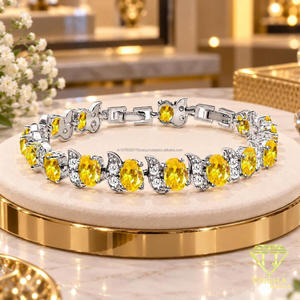 Pulsera de piedra ovalada de color amarillo vibrante, diseño de eslabones botánicos en tono plateado, joyería elegante y moderna para compradores mayoristas y minoristas - Product Image 2