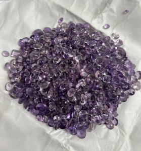 อัญมณีคริสตัลเหลี่ยมเพชรพลอยธรรมชาติขนาด3/8มม. ทำเครื่องประดับจากแร่เข้มจากแอฟริกาปรับแต่งได้ - Product Image 1