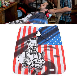 Capa de Peluquería Profesional con Estampado de Barba, de Poliéster Resistente al Agua, para Uso en Salón y Barbería, con Cierre Ajustable en el Cuello con Gancho y Botón - Product Image 2
