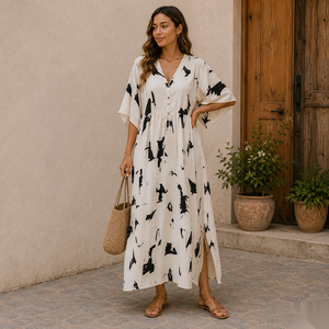 Vestido maxi con estampado abstracto, cuello en V, mangas con volantes y abertura, estilo bohemio, holgado, informal, de verano. - Product Image 1