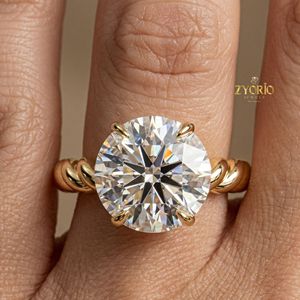 Anillo de compromiso de oro de 14 quilates con diamante solitario de corte redondo y banda de cuerda trenzada, elegante joyería nupcial - Product Image 3