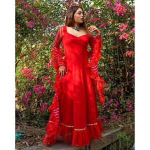 Magnifique ensemble de costume en mousseline de rayonne rouge pour femme - Taille XS - Product Image 4