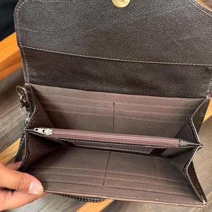 กระเป๋าคลัทช์หนังแท้ลายใหม่สุดฮิตปี 2025  กระเป๋าสตางค์ผู้หญิงหนังวัวแท้  จุของได้เยอะ - Product Image 6