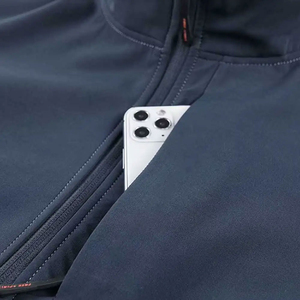 Chaqueta Softshell Premium con Logotipo Personalizado – Abrigo Profesional para Trabajo Corporativo – Uniforme Empresarial Resistente al Agua para Hombre - Product Image 4