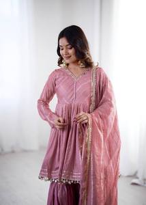 Ensemble Sharara traditionnel indien Mal Chanderi avec détails en miroir véritable - Product Image 3