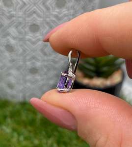 Colgante de Amatista Natural en Plata de Ley 925 con Baño de Rodio, Hecho a Mano, Corte Oval Vintage, Joyería Fina, Regalo para Mujer, Venta al Por Mayor - Product Image 2