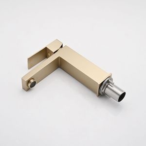 Rubinetto da Bagno Monocomando in Acciaio Inossidabile con Piastra di Copertura e Gruppo Scarico per Lavabo - Product Image 6