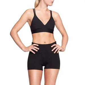Vente en gros de tenues de sport pour femmes, ensemble 2 pièces léger et à séchage rapide, personnalisable, soutien-gorge de sport et ensemble de yoga pour femmes. - Product Image 1