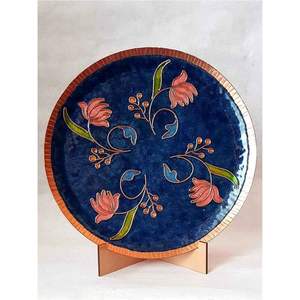 Assiette de présentation de luxe en émail bleu antique, motif floral en relief, en métal durable, pour hôtels et articles cadeaux - Product Image 4