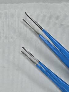 Juego de Pinzas Vasculares Aisladas DeBakey, 2 Piezas, 20cm y 24cm de Largo, Atraumáticas, de Grado Quirúrgico, Reutilizables, Autoclavables, de Acero Inoxidable - Product Image 5