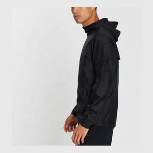 Vestes de sport décontractées pour hommes, en polyester noir personnalisé, vestes à capuche pour hommes, manteaux coupe-vent - Product Image 2