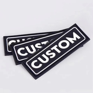 Patch rectangulaire 3D en PVC souple pour vêtements, logo et étiquette en caoutchouc brodés et gaufrés sur mesure, patchs pour vêtements - Product Image 4