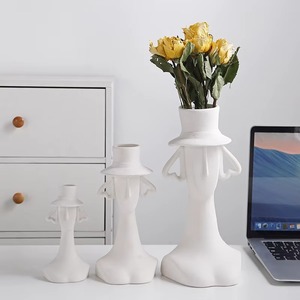 Jarrón de Cerámica de Lujo para Decoración de Hoteles, Acabado Mate, Forma Larga, Pieza Decorativa Moderna - Product Image 1