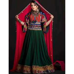 Robe traditionnelle afghane Kuchi, broderie artisanale, détails en fils, manches longues, style vintage, pour occasions festives. - Product Image 1