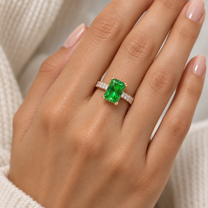 Anillo de Lujo con Triple Pavé y Halo Oculto, Diamante Verde Radiante Cultivado en Laboratorio, Joyería Personalizada OEM - Product Image 3