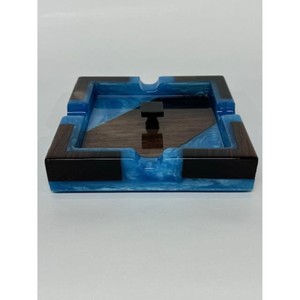 Cendrier de bureau moderne en résine et bois avec design marbré bleu pour la décoration de la maison - Product Image 4