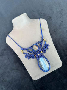 Collier en macramé fait main en fluorite bleue, pendentif bohème, cordon bleu, bijou en pierre précieuse, cristal de guérison, vente en gros - Product Image 5