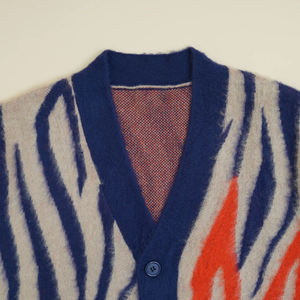 Cardigan unisexe d'hiver en maille unie, respirant, coupe oversize, chaud, en laine/acrylique - Product Image 2