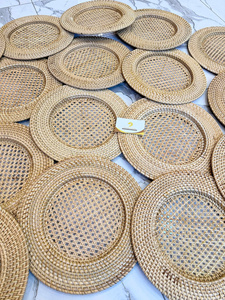 Sous-plat en rotin naturel 12,6–15 pouces – Assiette de présentation tressée à la main pour la décoration de table et d'événements de style bohème - Product Image 4