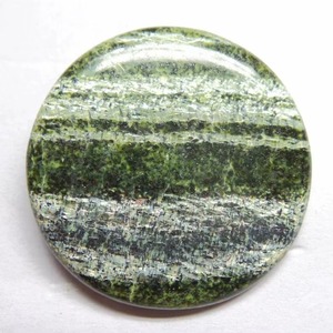 Opale suisse verte à prix avantageux, pierre précieuse en vrac pour la fabrication de bagues, pendentifs, colliers et bijoux. Pierre polie en vrac pour la bijouterie. - Product Image 3