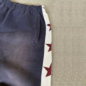 Pantalon de survêtement personnalisé 100 % coton molletonné délavé à l'acide, motif étoiles, en maille, taille mi-haute, style streetwear avec fermeture éclair latérale pour homme - Product Image 3