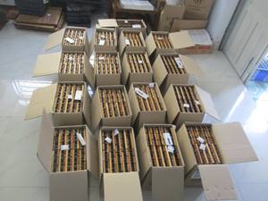 Meubles d'extérieur de haute qualité en bois d'acacia massif avec cadre en acier inoxydable, table pliable portable pour balcon, 600x400 mm, résistante à l'eau - Product Image 6