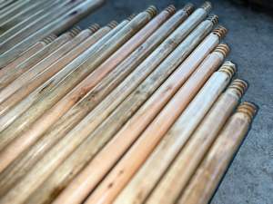 ไม้กวาดยูคาลิปตัสขนาด120ซม. ทำจากด้ายอเมริกันเวียดนาม - Product Image 5