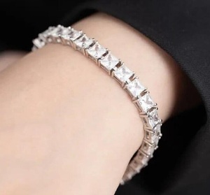 Bracelet tennis de luxe en moissanite taille princesse, style hip-hop, serti de pierres, aspect diamant or blanc, chaîne de poignet - Product Image 2