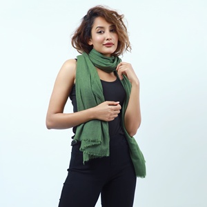 Châle Pashmina doux et chaud pour femmes surdimensionné avec du fil de laine de cachemire intérieur mongol durable pour les voyages d'hiver - Product Image 4