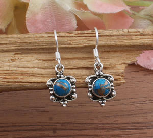 Boucles d'oreilles pendantes de luxe faites à la main en argent sterling et turquoise cuivre bleu naturel pour femmes - Cadeau de mariage et de fête - Product Image 1