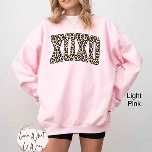 XOXO Wholesale <b>Mock</b> <b>Neck</b> Cotton Fleece Pullover Women Men Ladies Unisex Leopard Print Chenille Letter Embroidery Tackle Twill - Product Image 3