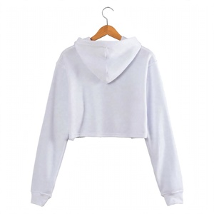 SPINE CRAFT Vente en gros de sweats à capuche courts en coton tricoté respirant pour femmes, avec logo personnalisé, blanc, décontracté, automne/printemps - Product Image 3