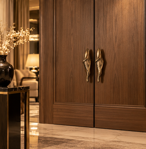 Tirador de Mueble Escultural Orgánico con Acabado Dorado, Tirador Artístico para Cajón, Herraje Decorativo para Muebles - Product Image 5