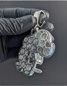 Pendentif Grand Theft Auto VI Iced Out avec diamants Moissanite, bijou de luxe, breloque, vente en gros - Product Image 3